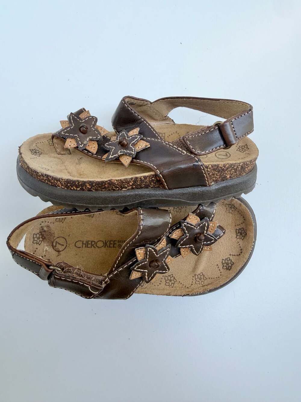 Vintage/Y2K Cherokee Brown Leather Sandals Size 7C